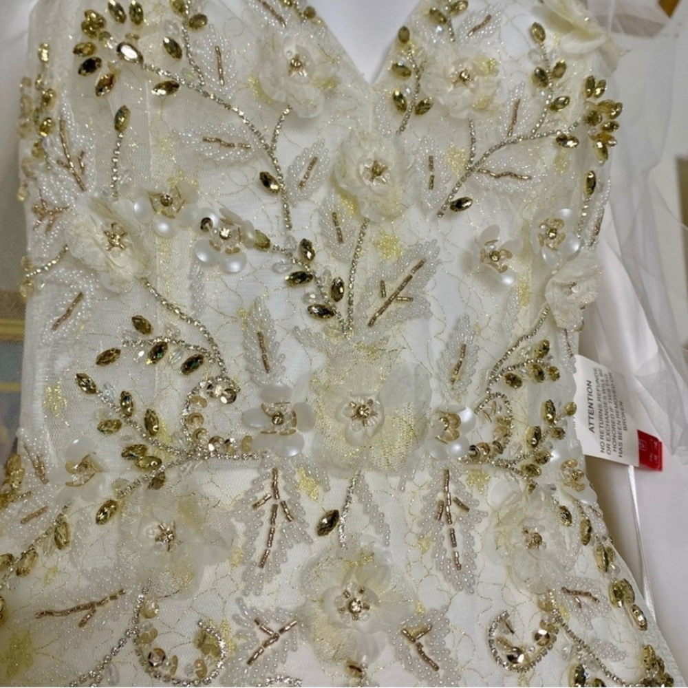 NWT Mac Duggal 50666 Elegant White Floral Embellished Gown - Picture 4 of 5